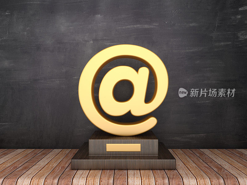 奖杯与电子邮件符号在木地板-黑板背景- 3D渲染